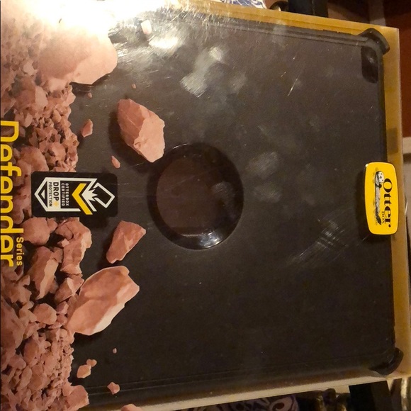 Otter box defender series for iPad Pro 12.9 inch - Picture 2 of 2